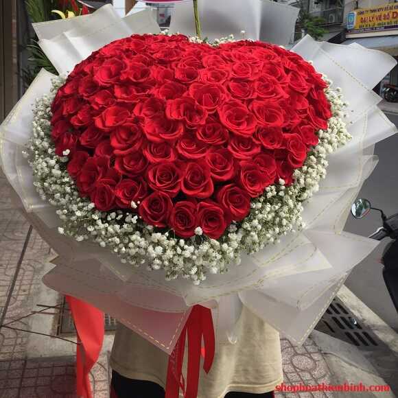 Giao Hoa Valentine Ở Long Mỹ